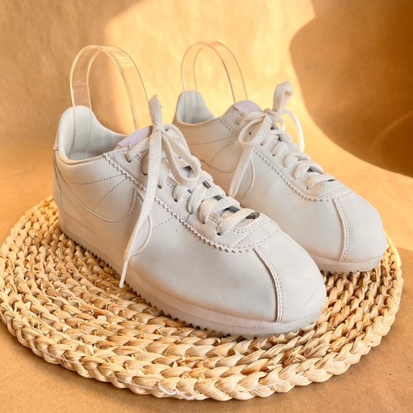 nike cortez all white